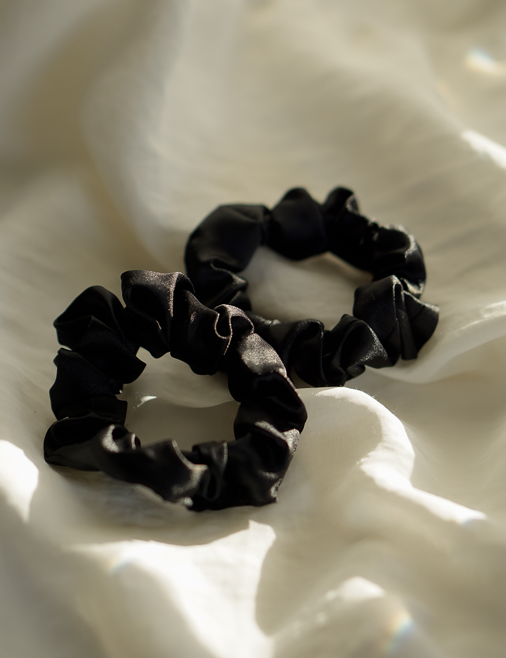 Små scrunchies 2 stk – Sort