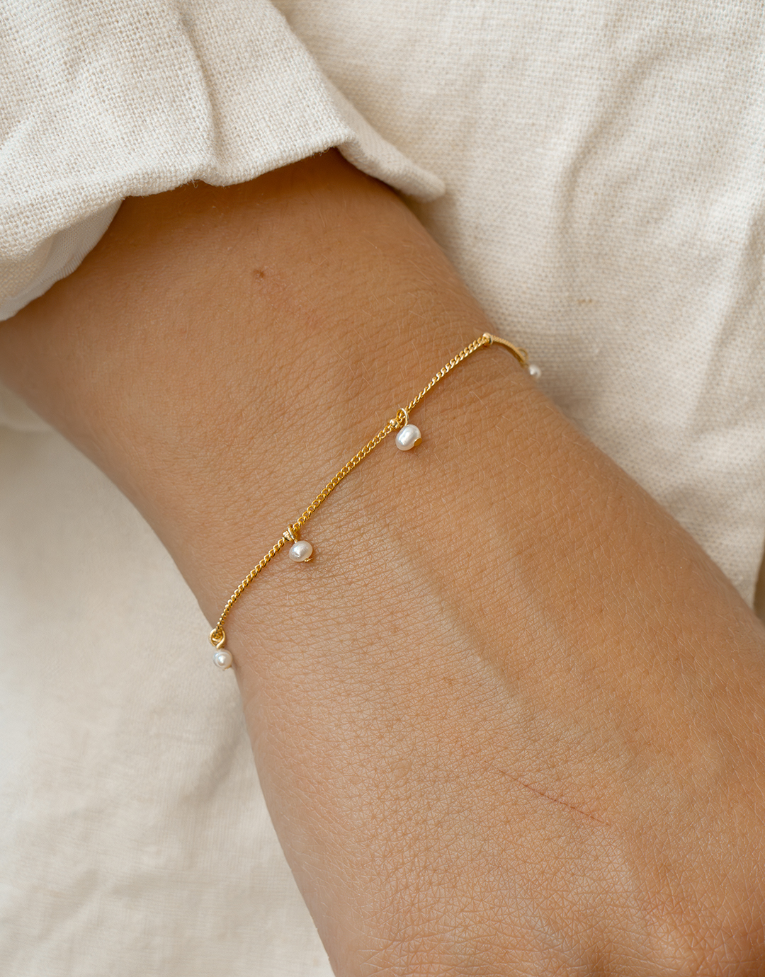 Nala - Guld armbånd med perler
