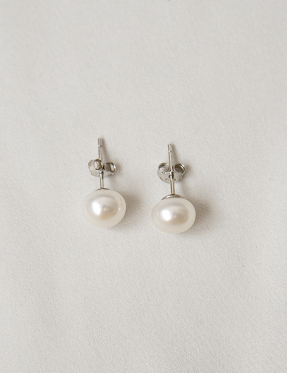 Klassiske & elegante perle ørestikker