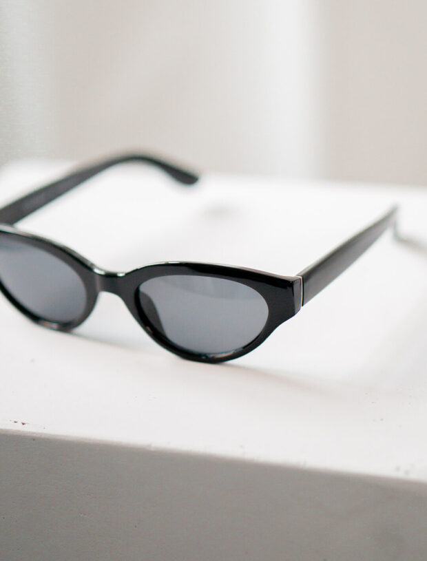 Smalle cat eye solbriller sort
