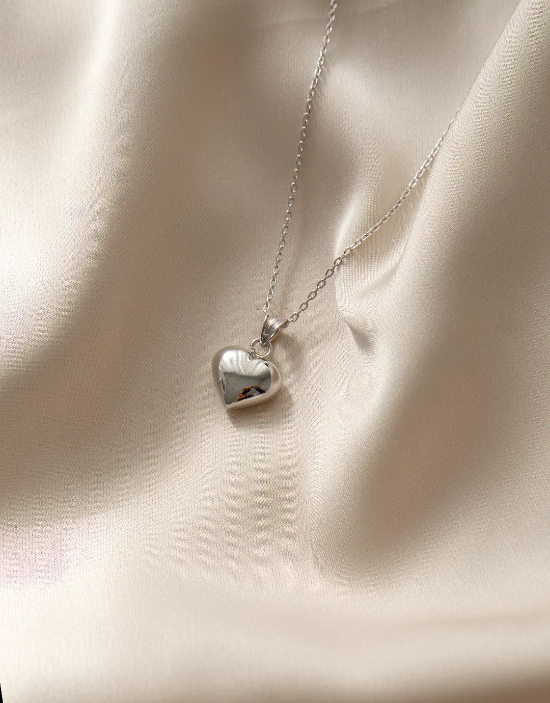 Billede af Simple heart - Sølv hjerte halskæde